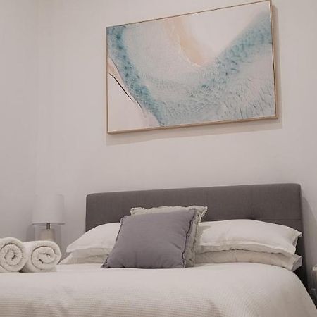 Boutique Beach House In The Heart Of St. Kilda Melbourne Exteriör bild