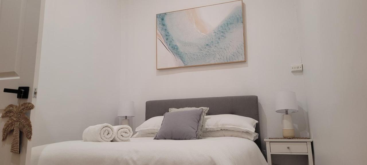 Boutique Beach House In The Heart Of St. Kilda Melbourne Exteriör bild