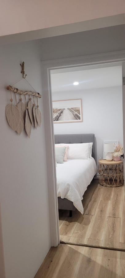 Boutique Beach House In The Heart Of St. Kilda Melbourne Exteriör bild